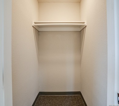 Fully Renovated Home in Jefferson Terrace - Move-In Ready with - photo 32