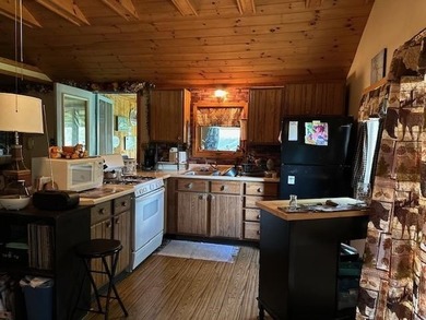 Location Location!! If you're looking for a terrific private - photo 2