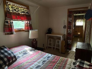 Location Location!! If you're looking for a terrific private - photo 6