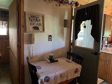 Location Location!! If you're looking for a terrific private - photo 8