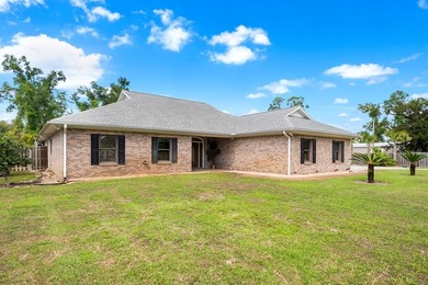 This brick beauty in the heart of Steinhatchee, that's Flood - photo 5