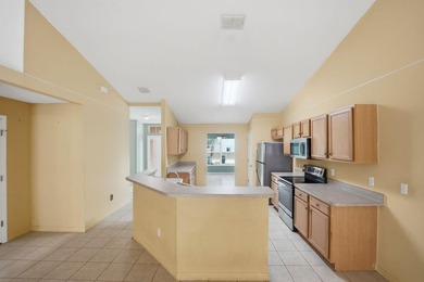 Spacious 4-bedroom, 3-bath home ideally located just minutes - photo 12
