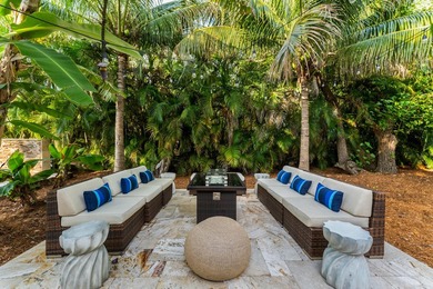 Enter the bougainvillea-lined gates of Casa Feliz, a private - photo 14