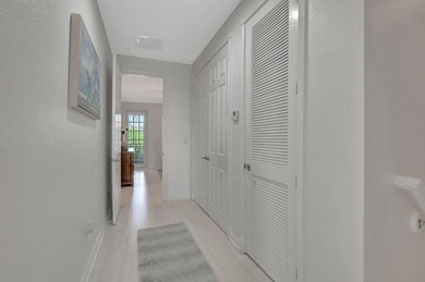 Modern, Move-In Ready Townhome in Central Park - Low HOA, Prime - photo 17