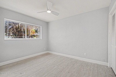 Welcome to this gorgeous 4 bedroom 2 bathroom home loaded with - photo 21