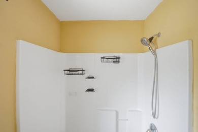 Spacious 4-bedroom, 3-bath home ideally located just minutes - photo 23