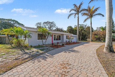 Welcome to this gorgeous 4 bedroom 2 bathroom home loaded with - photo 23