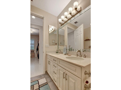 Modern, Move-In Ready Townhome in Central Park - Low HOA, Prime - photo 24