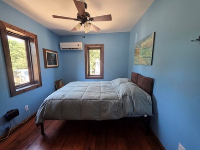 Priced to Sell Quick! Acreage, home, barn, and lake life! This - photo 25