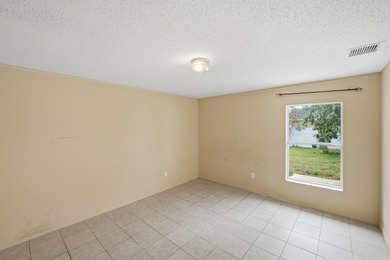 Spacious 4-bedroom, 3-bath home ideally located just minutes - photo 27