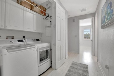 Modern, Move-In Ready Townhome in Central Park - Low HOA, Prime - photo 28