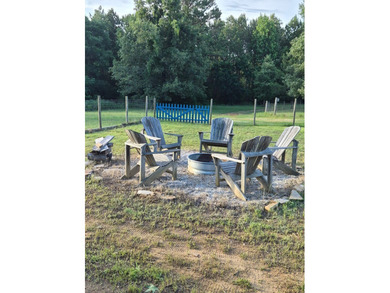 Priced to Sell Quick! Acreage, home, barn, and lake life! This - photo 31