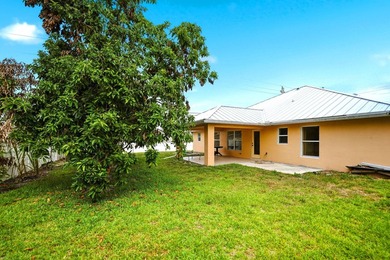 Spacious 4-bedroom, 3-bath home ideally located just minutes - photo 48