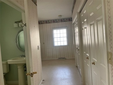 Large home with open living space in desirable SW Millcreek