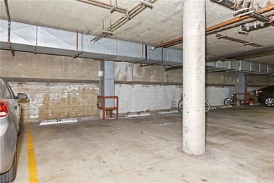 Welcome to this bright and inviting top-floor condominium in one - photo 24