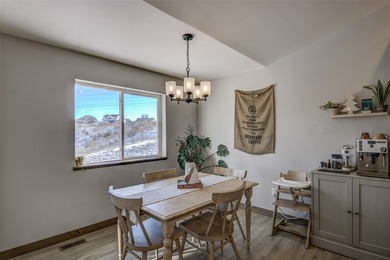 Custom C & M Jackson Model Home that's high-end and full of - photo 12