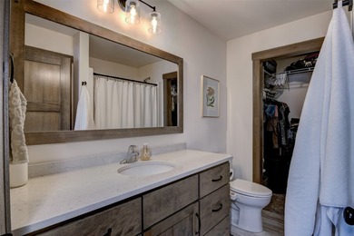 Custom C & M Jackson Model Home that's high-end and full of - photo 16