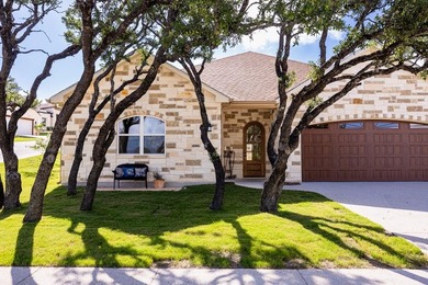 SELLER READY TO NEGOTIATE, BRING ALL OFFERS! Experience modern