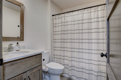 Custom C & M Jackson Model Home that's high-end and full of - photo 25