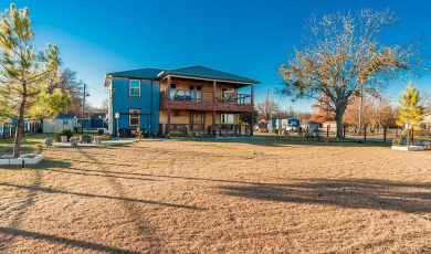 Lake Home For Sale in East Tawakoni, Texas