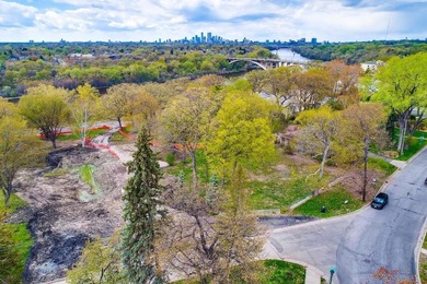 Once-in-a-lifetime opportunity to build a custom luxury home on - photo 2