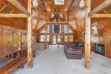 Welcome to B-4 Ranch, a rare 300 acre high fenced hunting - photo 3