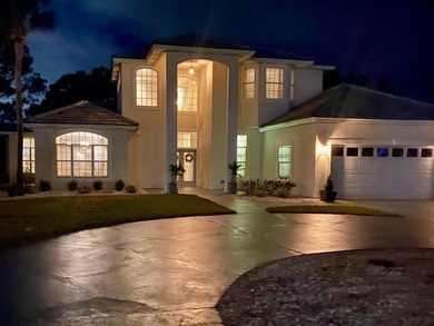 PRIVATE OASIS retreat with massive Heated Pool/hot tub in the - photo 4