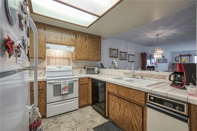 10 Royale Ave 13A-2 - photo 6