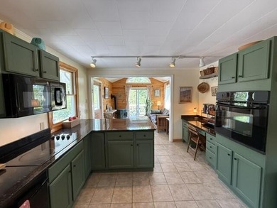 One-floor living at its best! Bright, comfortable, and move-in - photo 29