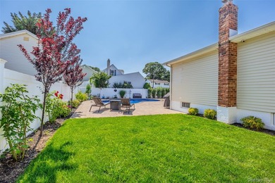 HOUSTON, WE HAVE A PROBLEM... THIS OPEN HOUSE IS ABOUT TO BE - photo 34