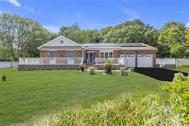 (private lake, pond, coastal) Home Sale Pending in Centereach New York