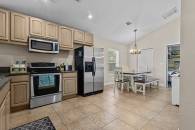 Welcome to this beautifully maintained 3-bedroom, 2-bath fully - photo 6