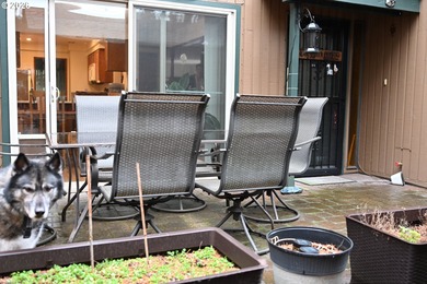 (private lake, pond, coastal) Condo For Sale in Portland Oregon