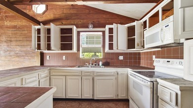 Incredible opportunity across from the Choctawhatchee Bay! This - photo 12