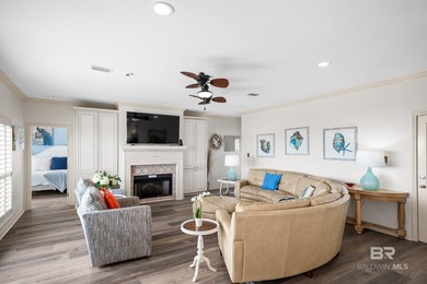 Fabulous EXTRA LARGE DECK on this amazing Beach-Front home on a - photo 8
