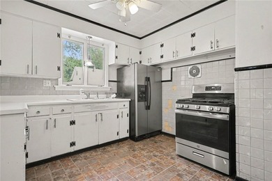 Welcome to 15 Alford Street! This charming 3-bedroom, 1-bath - photo 10