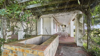 Incredible opportunity across from the Choctawhatchee Bay! This - photo 29