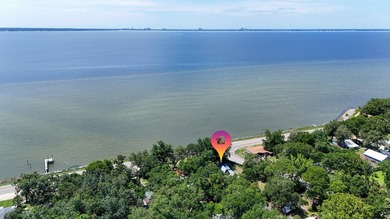 Incredible opportunity across from the Choctawhatchee Bay! This - photo 33