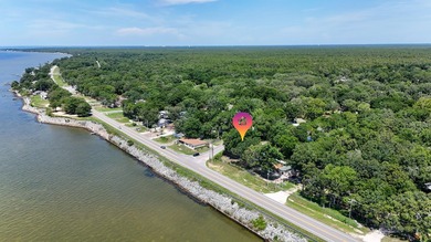Incredible opportunity across from the Choctawhatchee Bay! This - photo 35