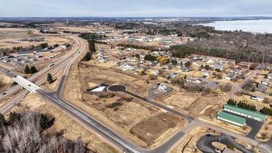 Exceptional Opportunity with High Visibility! This strategically - photo 3