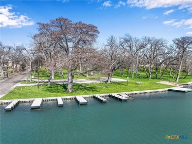 Lake Home For Sale in New Braunfels, Texas
