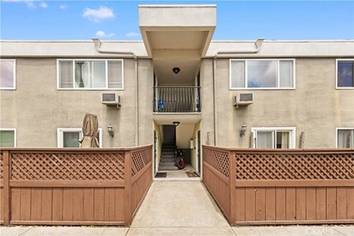 Beautifully Remodeled 2 Bed / 2 Bath Condo in Gated Claremont - photo 8