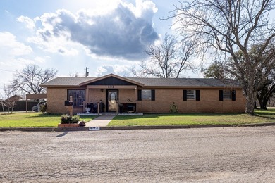 Move-in ready 3-bedroom, 2-bath home in a quiet, conveniently - photo 8