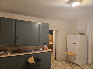 Outstanding opportunity for investors or owner-occupants! This - photo 13