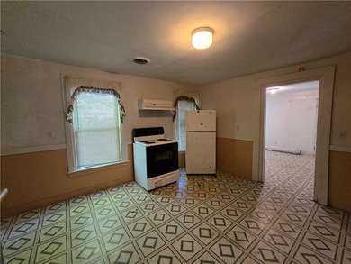 Outstanding opportunity for investors or owner-occupants! This - photo 14