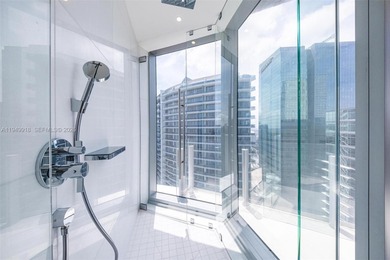 Sky-High Luxury | Line 07

Experience elevated living in this