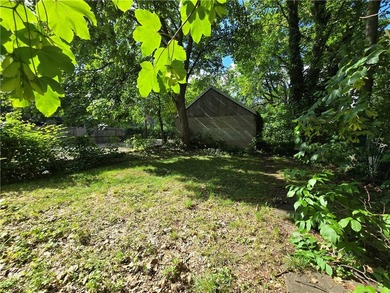Outstanding opportunity for investors or owner-occupants! This - photo 38