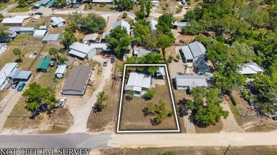 Located right in the heart of Steinhatchee, this property offers - photo 1