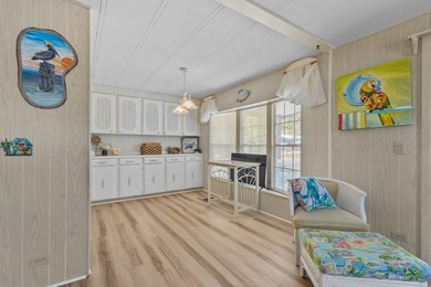 Located right in the heart of Steinhatchee, this property offers - photo 6