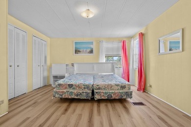 Located right in the heart of Steinhatchee, this property offers - photo 9